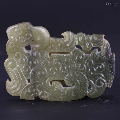 CHINESE ARCHAIC JADE PENDANT