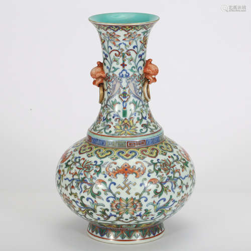 CHINESE DOUCAI PORCELAIN FLOWER VASE