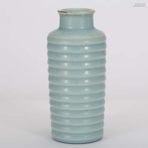 CHINESE CELADON GLAZED FLOWER VASE