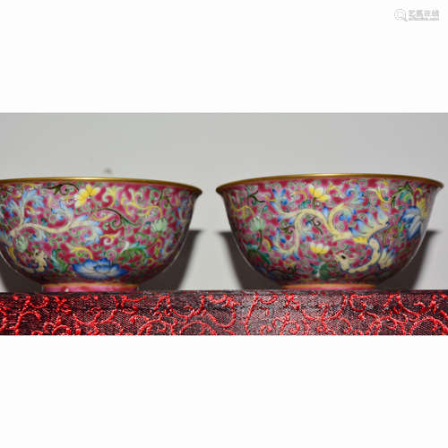 CHINESE FAMILLE ROSE PORCELAIN BOWLS, PAIR