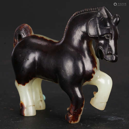 CHINESE ARCHAIC JADE HORSE