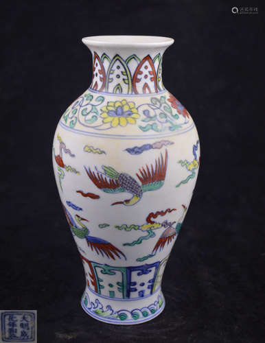 A DOUCAI CRANE PATTERN BOTTLE VASE