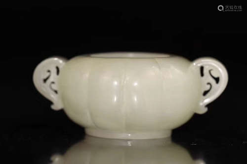 A HETIAN JADE CARVED MELON SHAPED CENSER