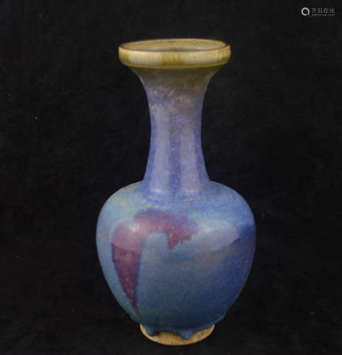 A PURPLE-SPLASHED JUN KILN EVERT RIM VASE