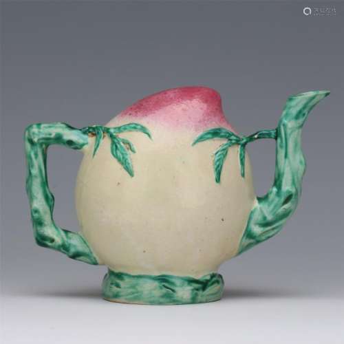CHINESE PORCELAIN FAMILLE ROSE PEACH KETTLE