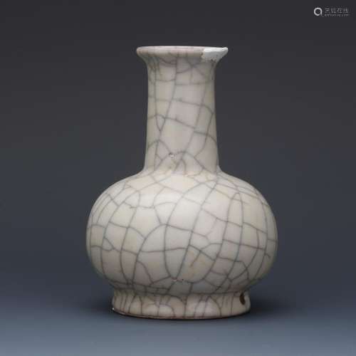 CHINESE PORCELAIN GE GLAZE VASE