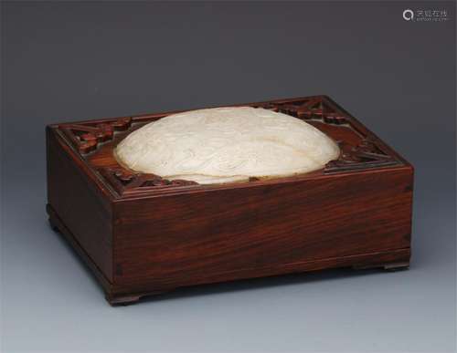 CHINESE WHITE JADE INLAID HUANGHUALI SQUARE BOX