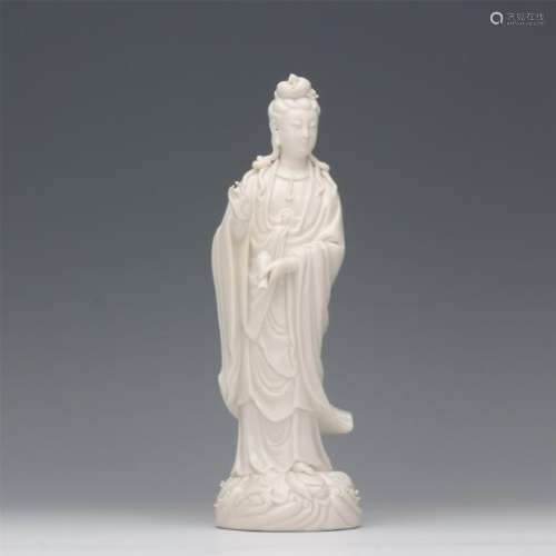 CHINESE PORCELAIN WHITE GLAZE STANDING GUANYIN