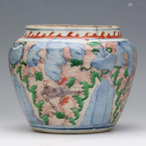 CHINESE PORCELAIN WUCAI WAVE AND BEAST JAR