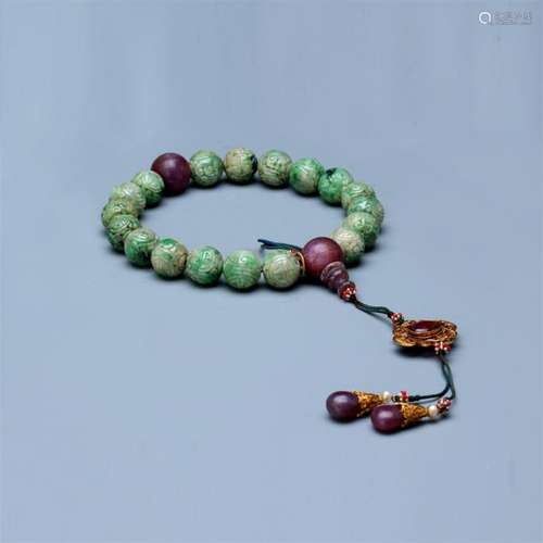 CHINESE JADEITE BEAD BRACELET