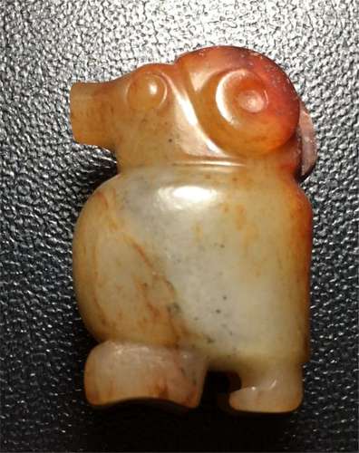 CHINESE ANCIENT NEPHRITE JADE OF STANDING HAWK EAST ZHOU DYNASTY