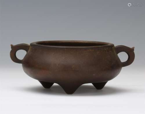 CHINESE BRONZE ROUND HANDLE TRIPLE FEET CENSER