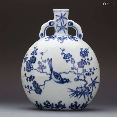 CHINESE PORCELAIN BLUE AND WHITE BIRD AND FLOWER MOONFLASK VASE