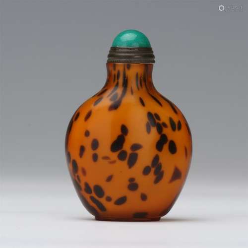 CHINESE PEKING GLASS SNUFF BOTTLE