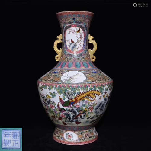 A FAMILLE-ROSE BIRDS PATTERN VASE WITH PATTERN