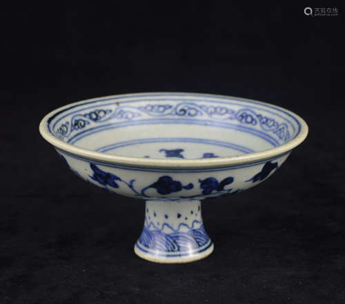 A BLUE AND WHITE STEM PLATE