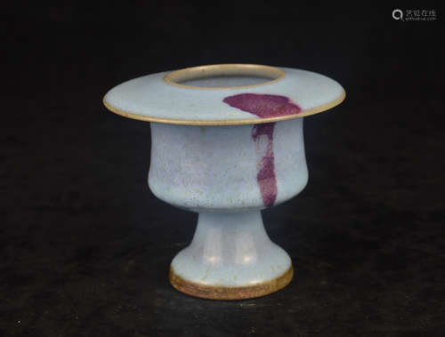 A JUNYAO PURPLE-SPLASHED STEM CUP