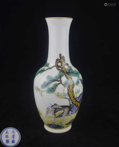 A FAMILLE-ROSE PINE TREE PATTERN VASE