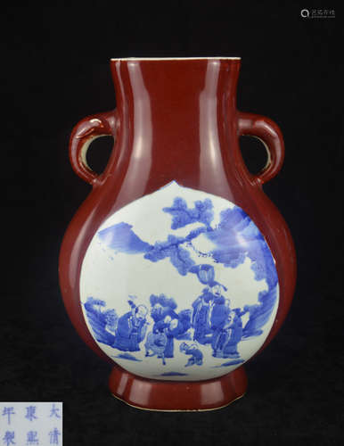 A RED GLAZE BLUE PANEL PATTERN VASE