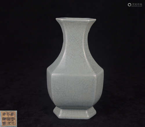 A RUYAO HEXAGONAL SHAPED VASE