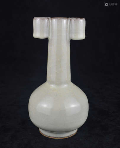 A GUANYAO DOUBLE-EAR VASE