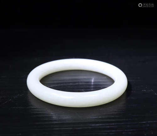 A HETIAN WHITE JADE BANGLE