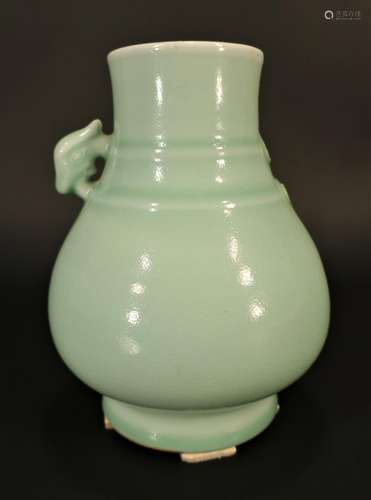 Bailuzun-Form Celadon Vase 6-character Kangxi Mark