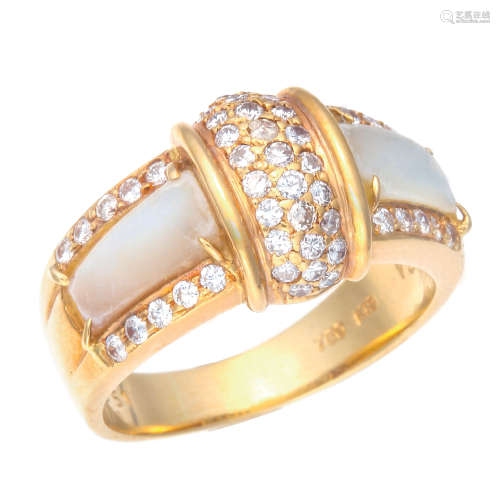 钻石 贝壳 黄金戒指