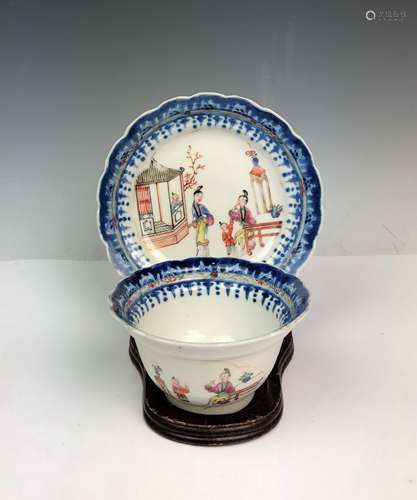 A Chinese Famille Rose Porcelain Set