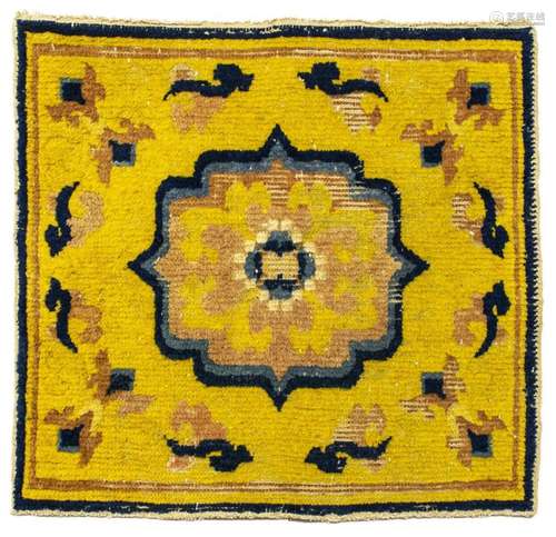 HAND-TIED CHINESE RUG 2' X 2'1