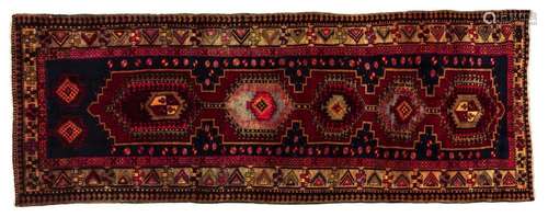 PERSIAN HAND-TIED SERAPI FLOOR RUNNER 9'4