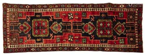 PERSIAN HAND-TIED SERAPI FLOOR RUNNER 11' X 3'6