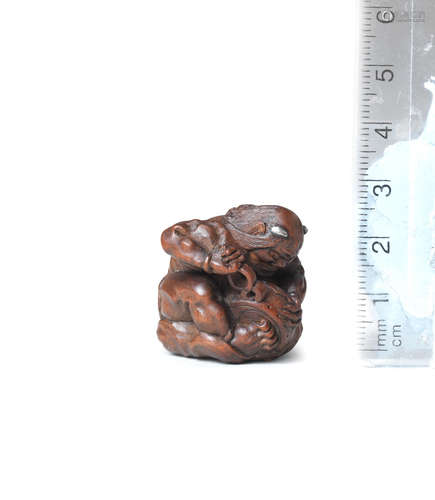 By Masakazu, Gifu, Mino Province, 19th century A small wood netsuke of Raijin