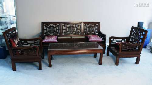 70年代香港制造缅甸花梨木雕团寿拐子龙纹沙发四件套