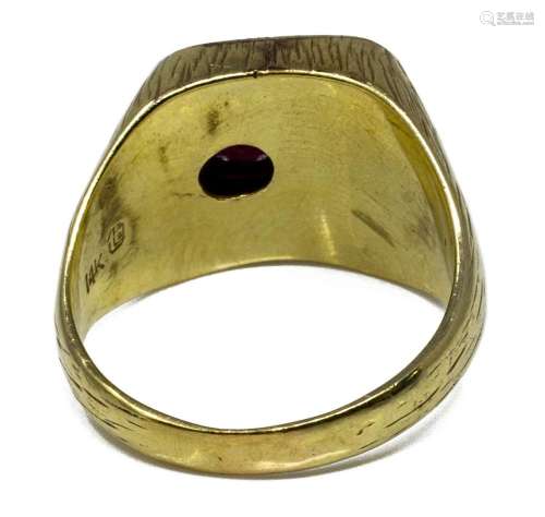 ESTATE GENTS 14KT YELLOW GOLD, RUBY & DIAMOND RING