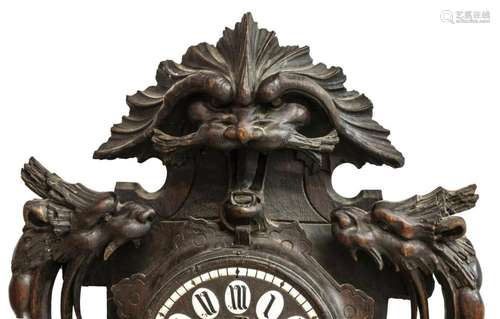 LARGE GRIFFIN CARVED 19TH C., WALL CLOCK