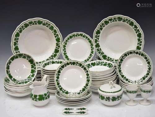 (140) MEISSEN GREEN VINE PORCELAIN DINNER SERVICE