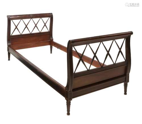 VINTAGE VENETIAN BED