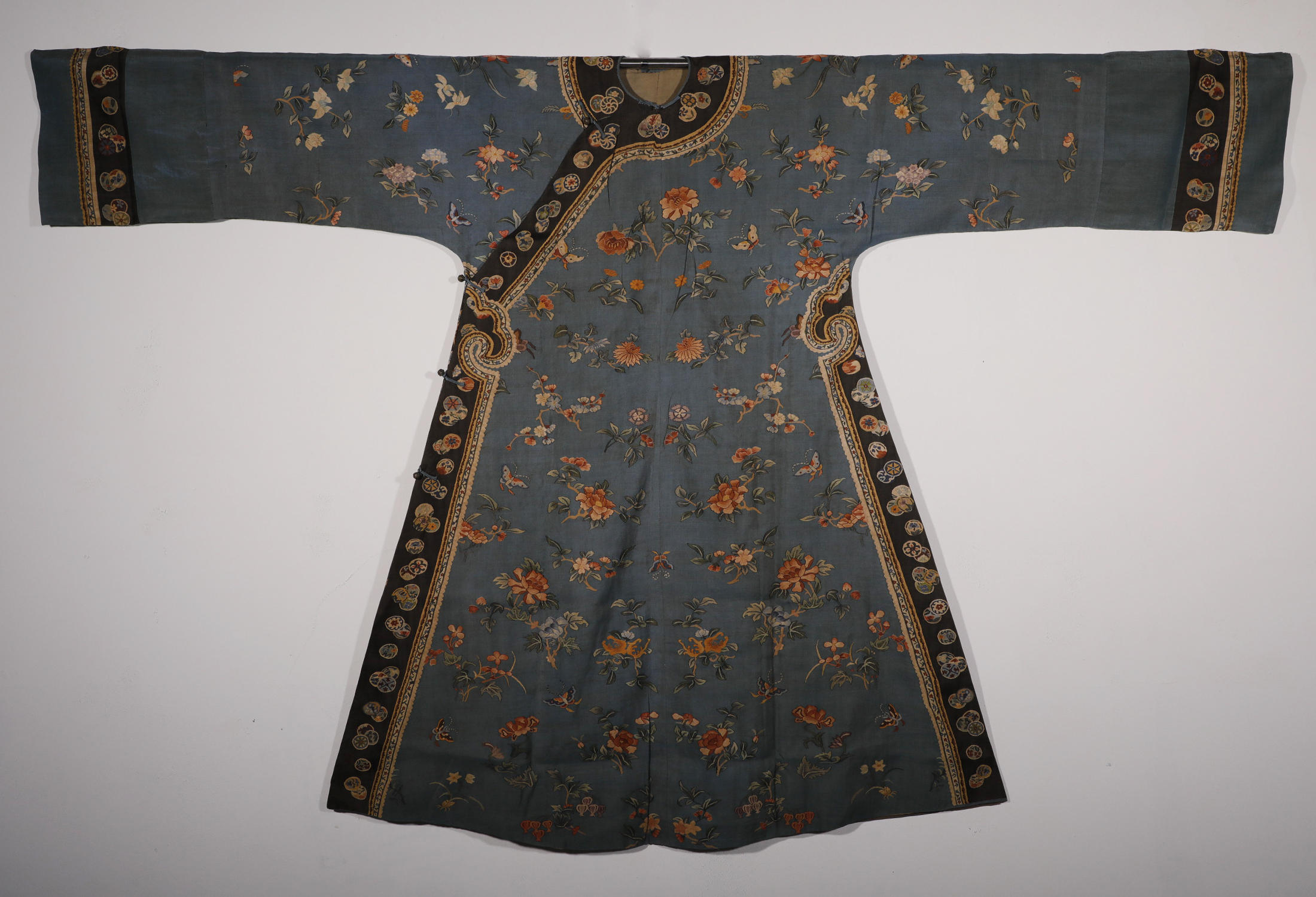 古代女子衣服花纹图片