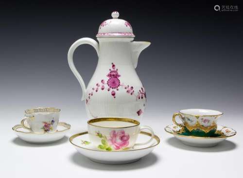 MEISSEN TEACUPS SAUCERS COFFEE POT (8)