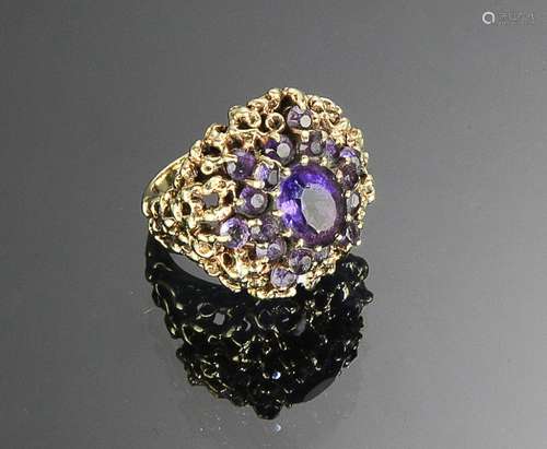 ESTATE 14K GOLD AND AMETHYST RING