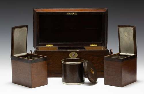 GEORGIAN ROSEWOOD CASKET FORM TEA CADDY