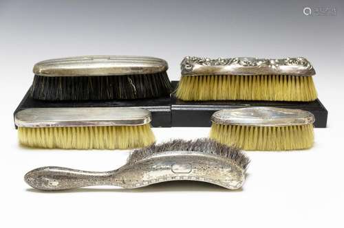 925 STERLING SILVER HANDLED BRUSHES (5)