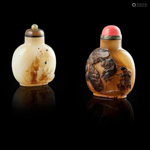 Y TWO FINELY CARVED AGATE SNUFF BOTTLES QING DYNASTY, 19TH CENTURY larger one 6cm high (excluding stopper)