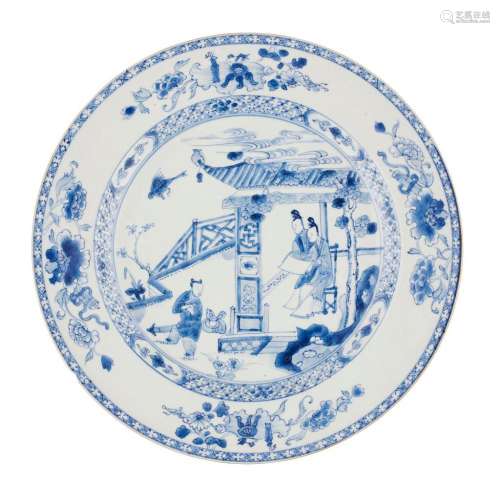 BLUE AND WHITE CHARGER KANGXI PERIOD 31.8cm diam