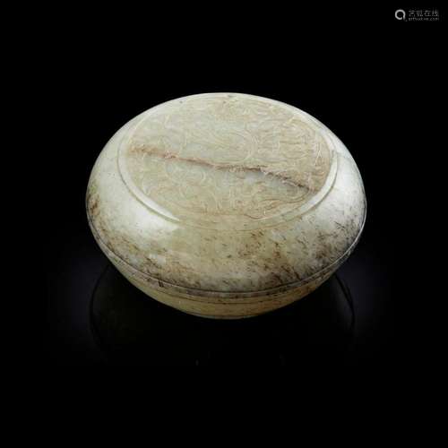 CELADON JADE CIRCULAR BOX AND COVER QING DYNASTY, 19TH CENTURY 7.5cm diam