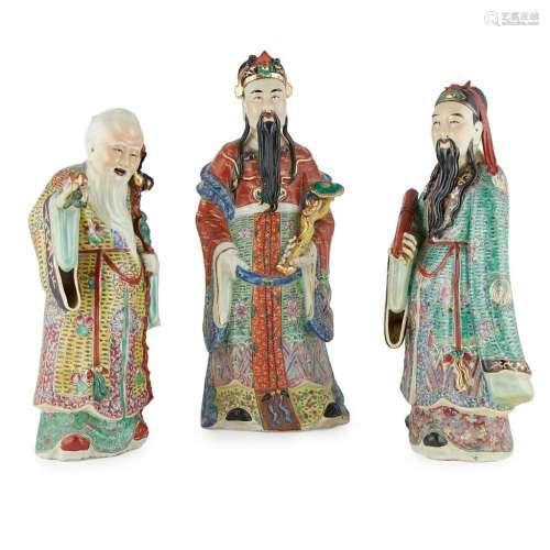 FAMILLE ROSE FIGURES OF THE THREE STAR GODS SEAL OF WAN TONG SHUN, LATE QING DYNASTY/REPUBLIC PERIOD largest 44cm high