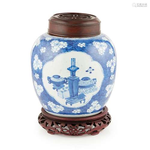 BLUE AND WHITE OVOID JAR KANGXI PERIOD 21cm high (excluding cover and stand)