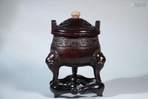 A CHENXIANG TRIPOD CENSER AND COVER