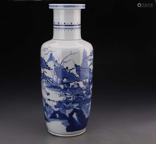 A BLUE AND WHITE MALLET VASE, KANGXI MARK